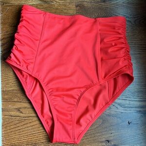 Beach Betty by Miracle Brands, coral bikini bottoms. Size Small, NWT